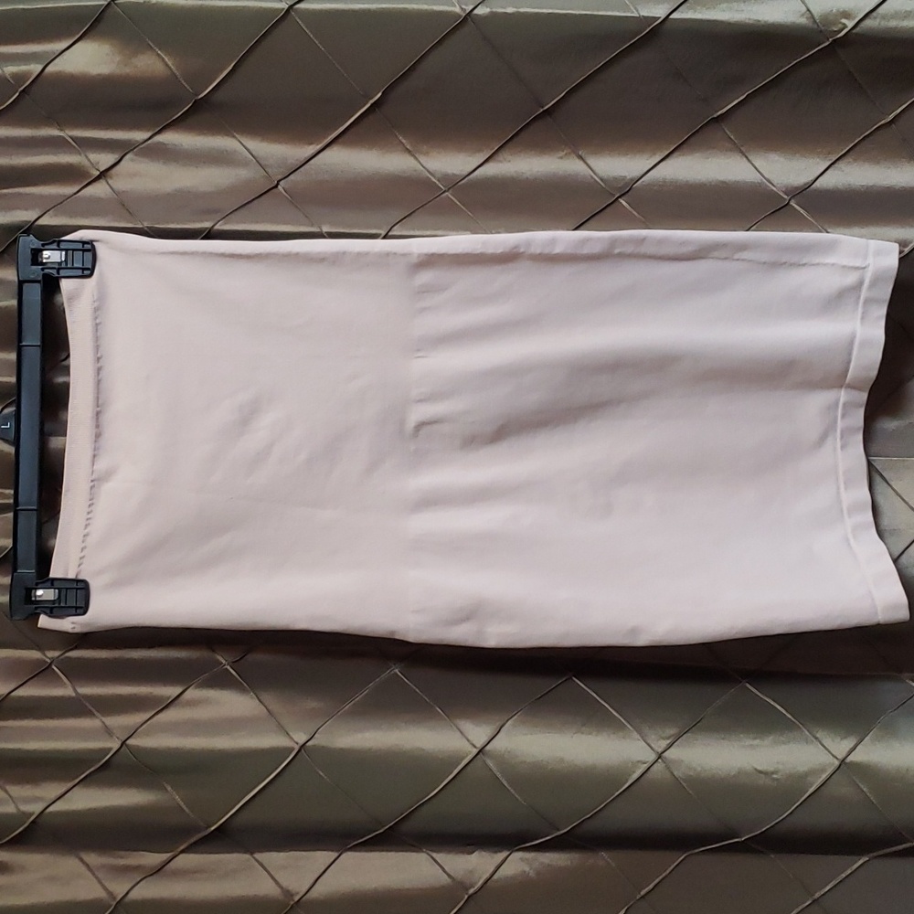 EUC- Rhonda Shear Strapless Bandeau Shapewear Slip - Picture 3 of 6